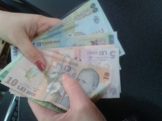 Cel mai slab leu din ultimele două luni şi trei săptămâni